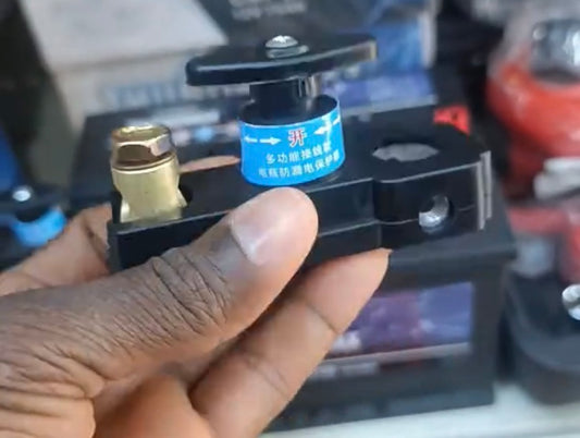 INTERRUPTEUR DE DÉCONNECTION DE BACTÉRIE